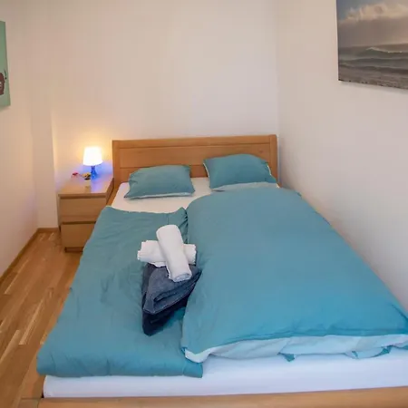 Апартаменты Cozy 1-bedroom In Center